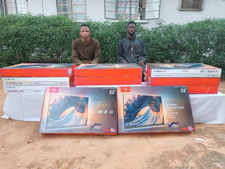 18-year-old burglary suspect steals 16 Plasma TV sets worth N1.2m from Kano shop, sold them for N350k and used money to lodge in hotel with girlfriend