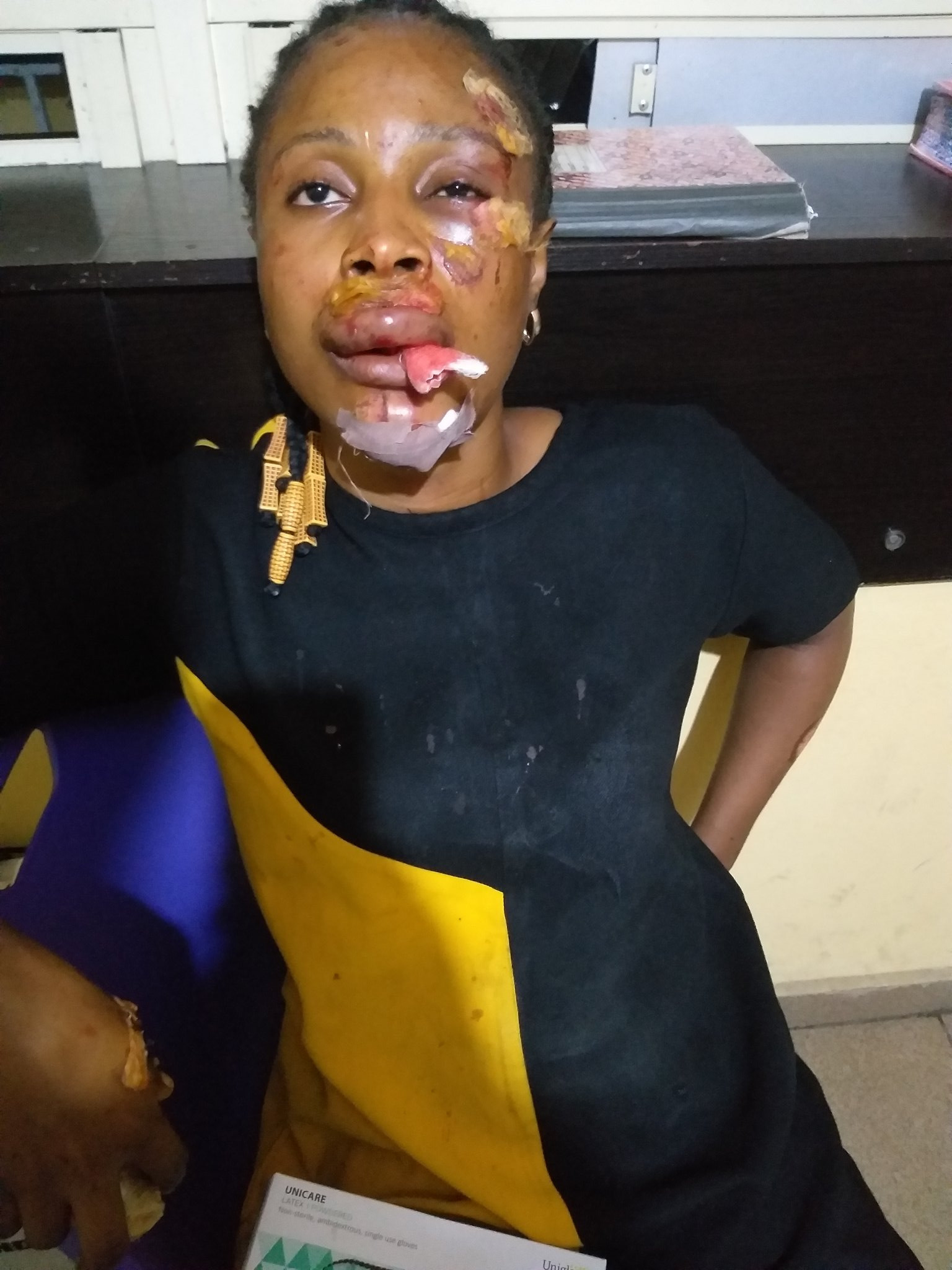 Man raises alarm after his wife was almost abducted by suspected kidnappers in Lagos (photos)