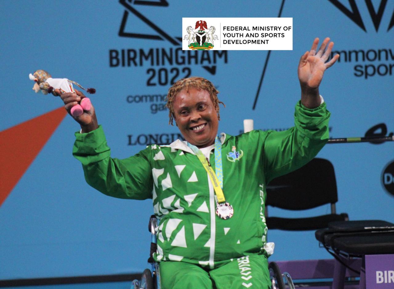 Folashade Oluwafemiayo breaks world record in Women?s Powerlifting to clinch Gold  