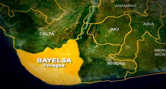 Phone thief set ablaze by mob in Bayelsa state 