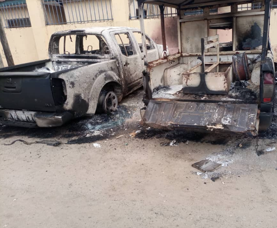 Unknown gunmen invade police station, kill 4 officers and burn vehicles in Imo state