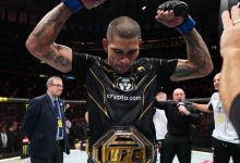 Alex Pereira becomes UFC middleweight champion after stunning Israel Adesanya with fifth-round knockout (videos)